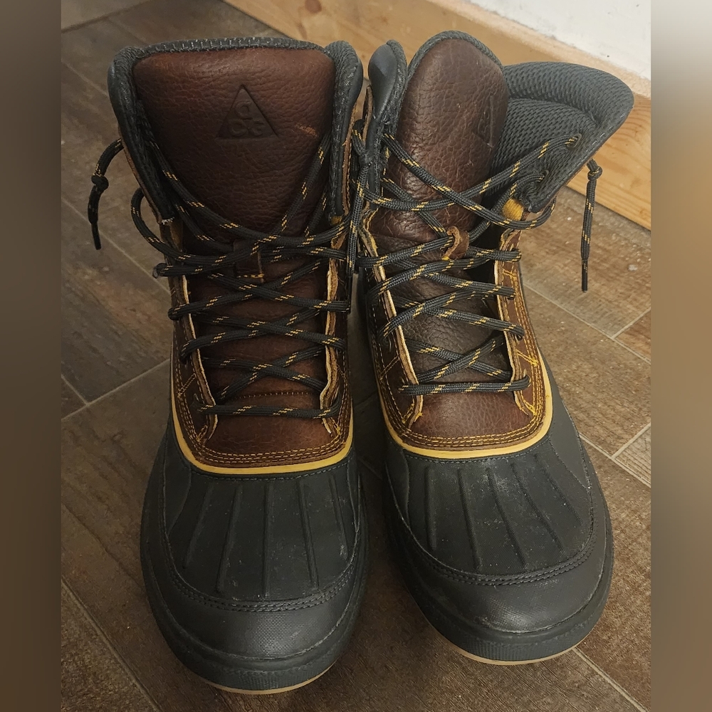 Nike Men's Woodside 2